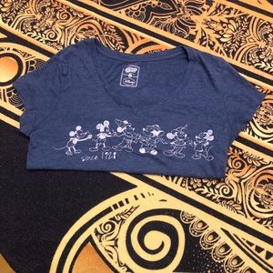 Old Navy Collectables Disney shirt 💥💥3for$25💥💥